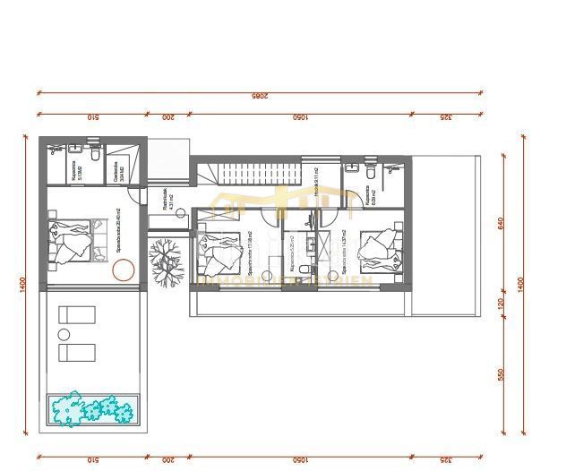 Moderna vrstna hiša s bazenom in pogledom na zelenje, Poreč